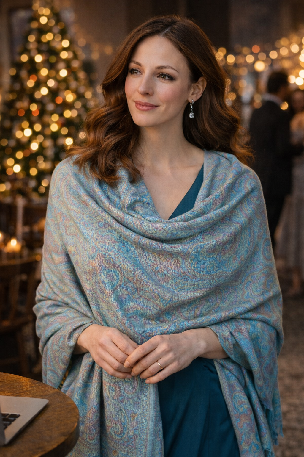 Turquoise Paisley Pashmina Wrap — Soft, Warm, Gift‑Ready Winter Luxury