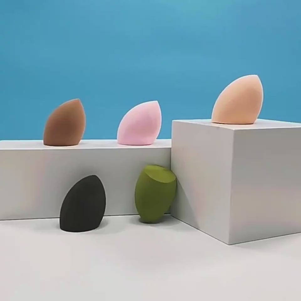 Flawless Makeup Sponge – Seamless Blending for a Perfect Finish! video 3