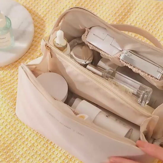 Large Capacity Travel Cosmetic Bag Women Toiletry Makeup Organizer video 4