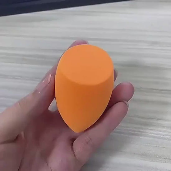  Flawless Makeup Sponge – Seamless Blending for a Perfect Finish! video
