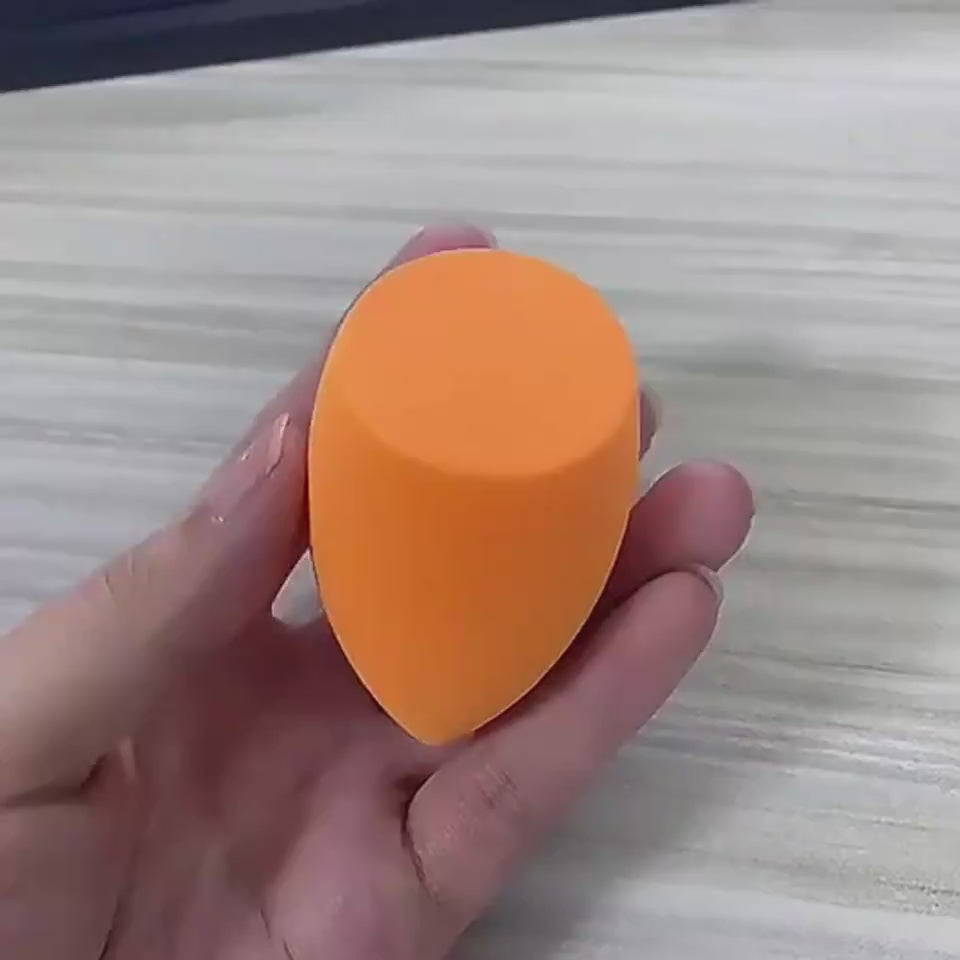  Flawless Makeup Sponge – Seamless Blending for a Perfect Finish! video
