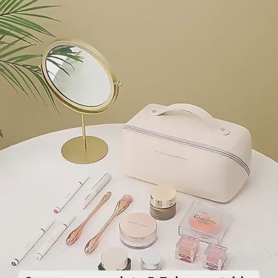 Large Capacity Travel Cosmetic Bag Women Toiletry Makeup Organizer video 2