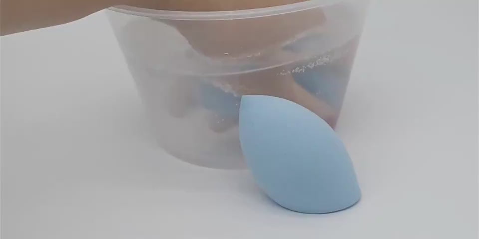 Flawless Makeup Sponge – Seamless Blending for a Perfect Finish!video 2