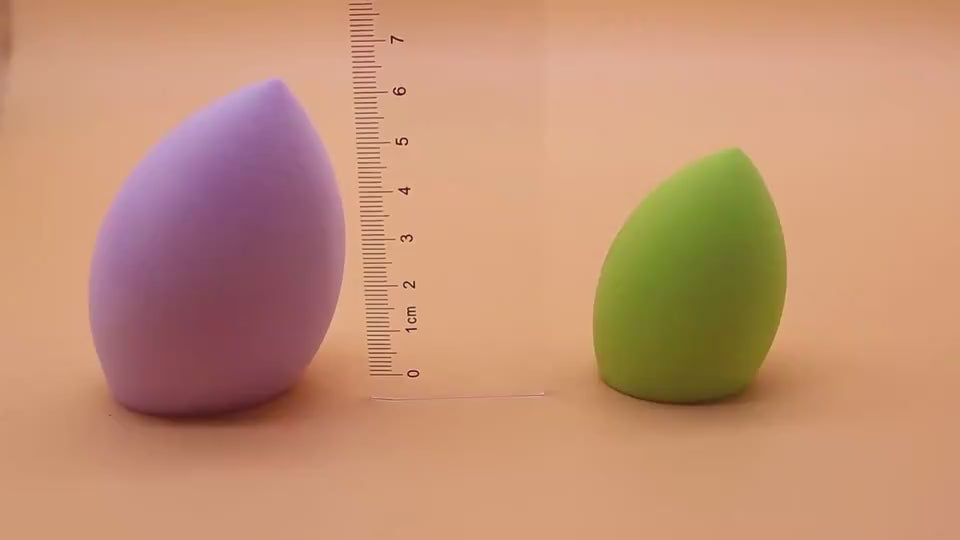 Flawless Makeup Sponge – Seamless Blending for a Perfect Finish! video 4