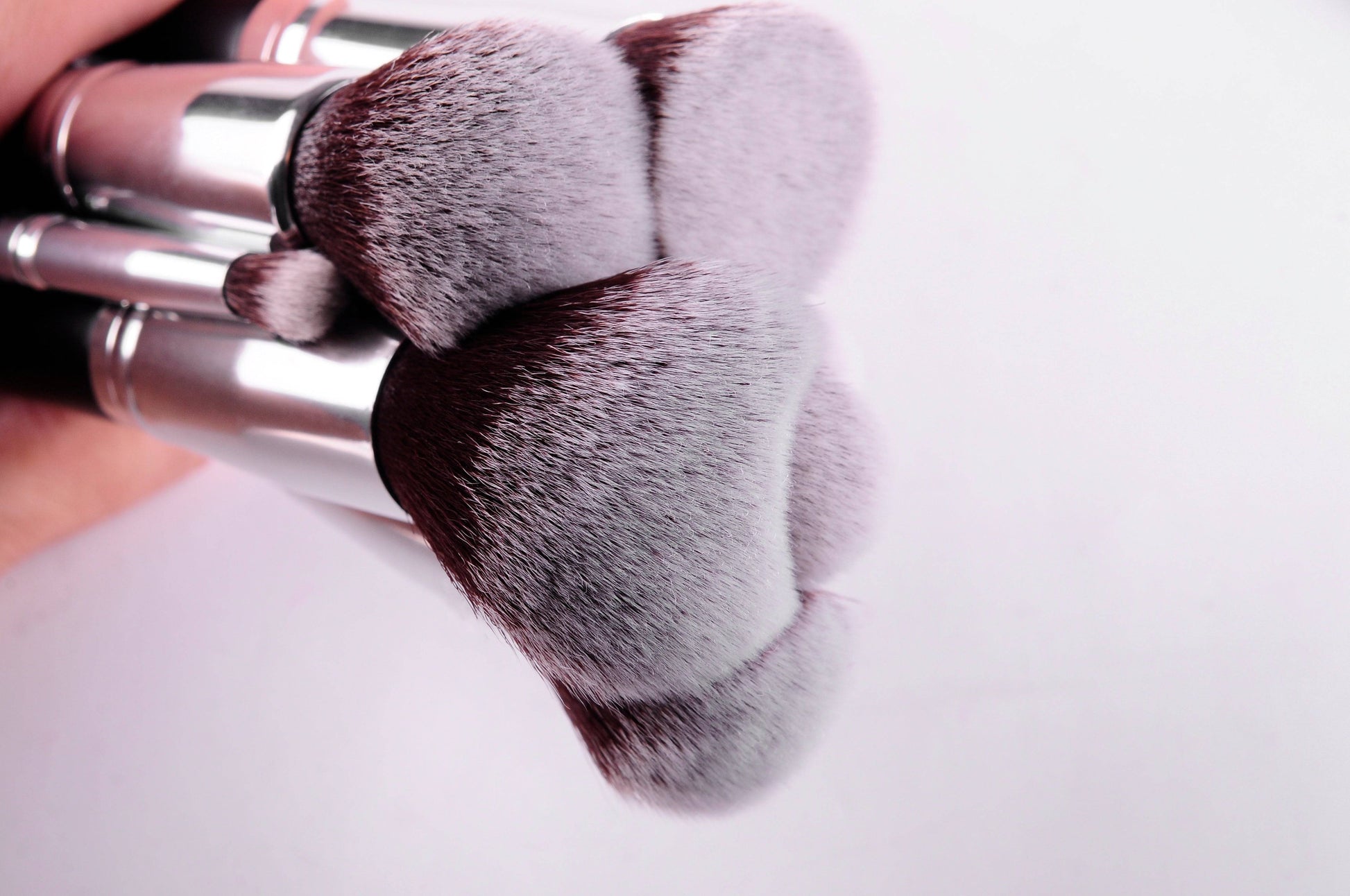 Makeup Brush for Flawless Blending and Contouring | Professional Cosmetic Tool for a Perfect Finish" FREE POSTAGE - The Little Market Shop